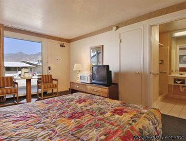 Howard Johnson By Wyndham Brigham Hotel *